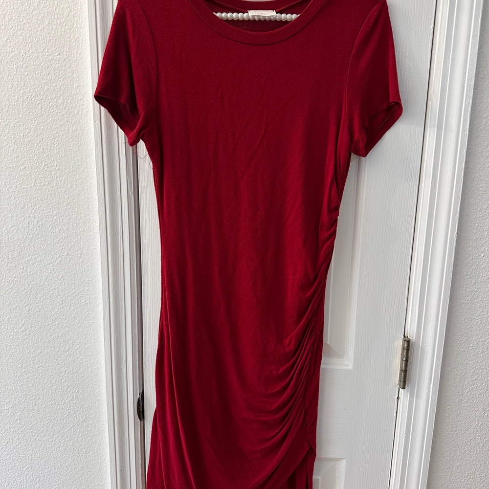 Chic Scarlet Mini Dress